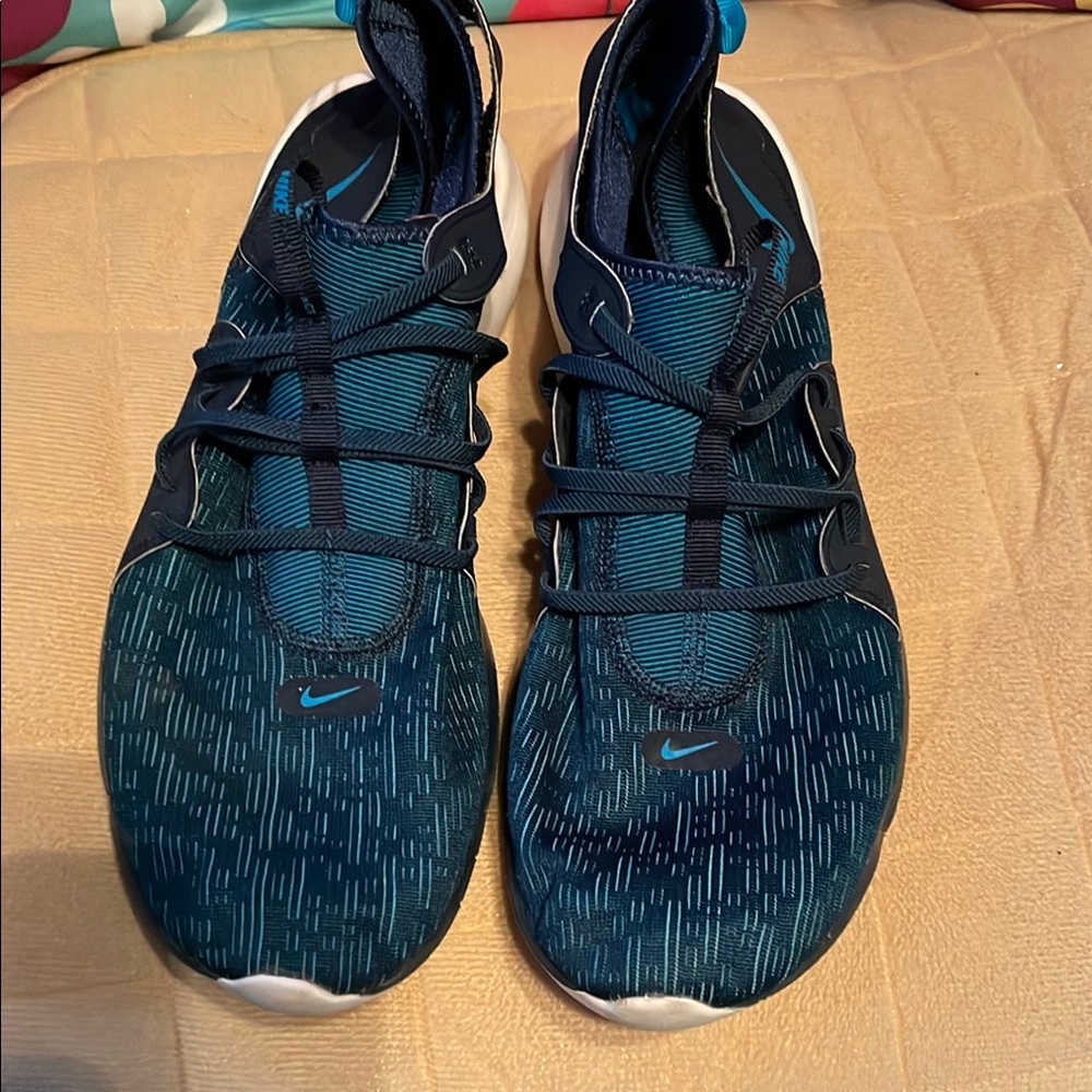 Nike Men's Blue Athletic Shoes